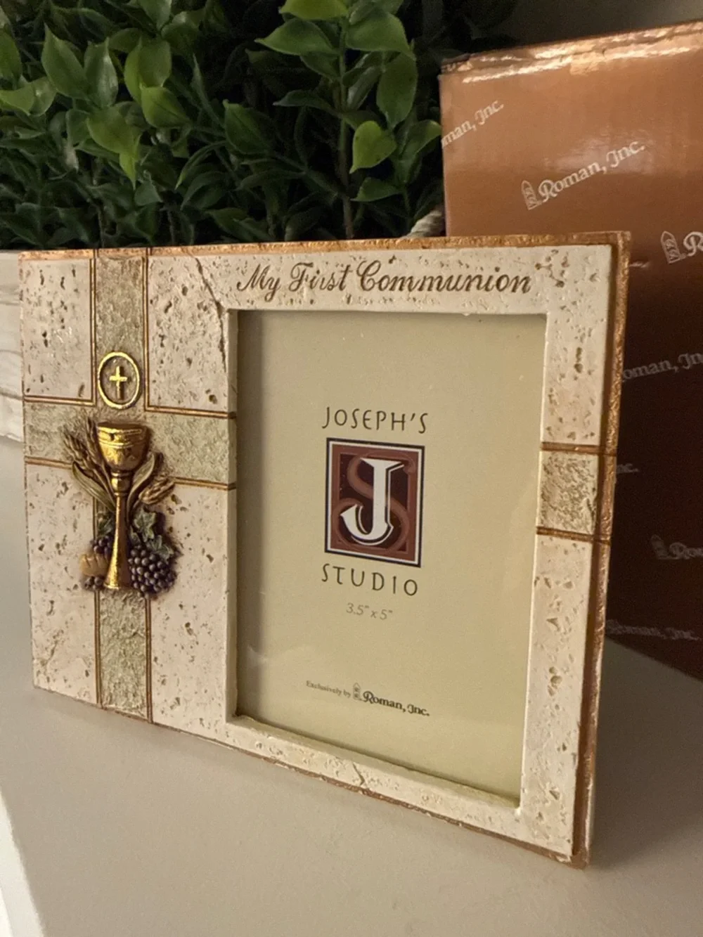 Roman Inc. Joseph Studio Distressed Communion Picture Frame 2007 New Old Stock